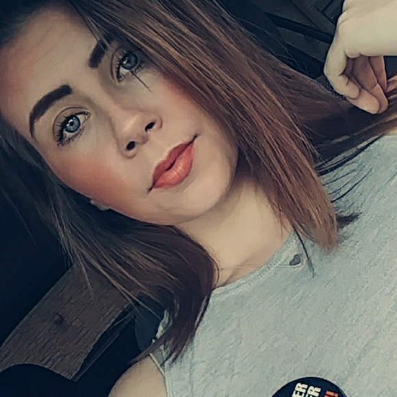 Meet your Posher, Sara - Picture 3 of 4